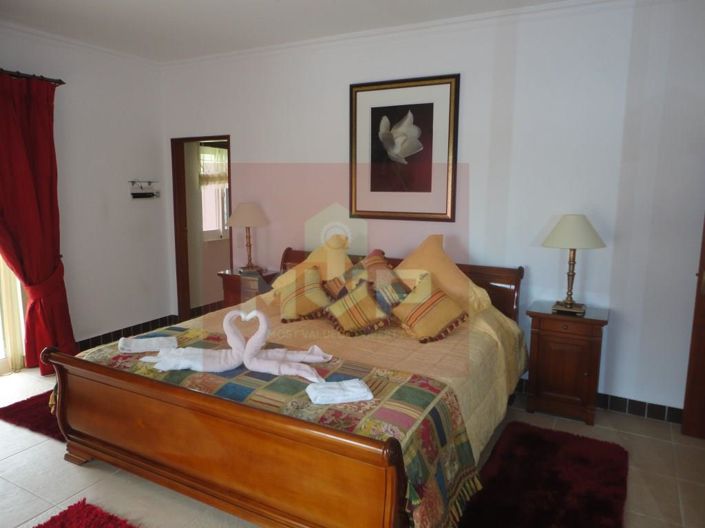 Image No.18-7 Bed House for sale