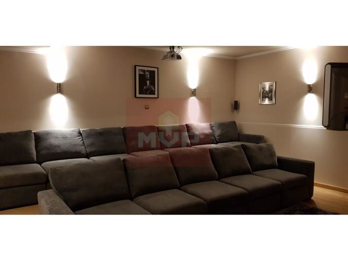 Image No.27-7 Bed House for sale