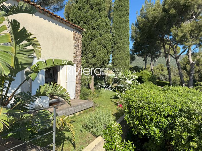 Image No.31-5 Bed House for sale