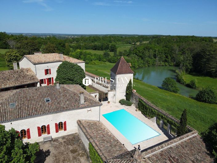 Image No.13-6 Bed Property for sale