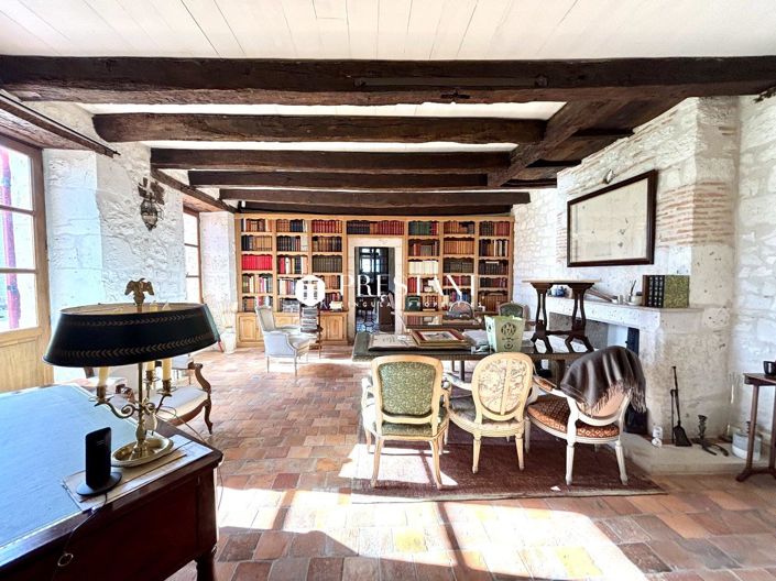 Image No.4-6 Bed Property for sale