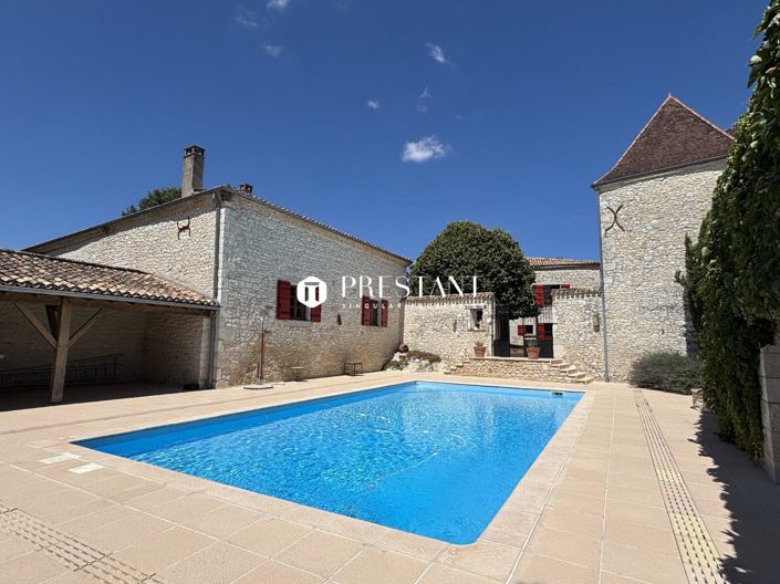 Image No.5-6 Bed Property for sale