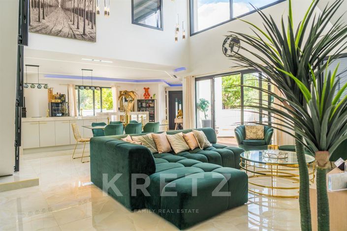 Image No.3-3 Bed Property for sale