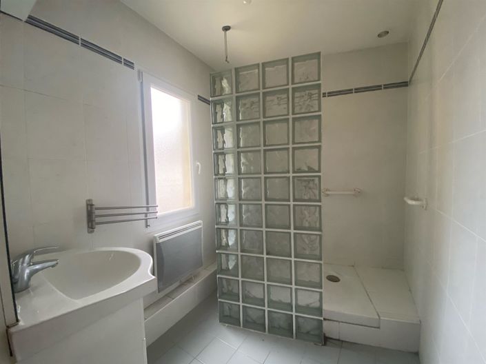 Image No.12-3 Bed House for sale