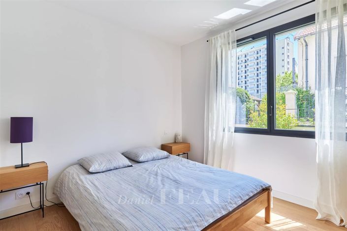 Image No.15-5 Bed House for sale