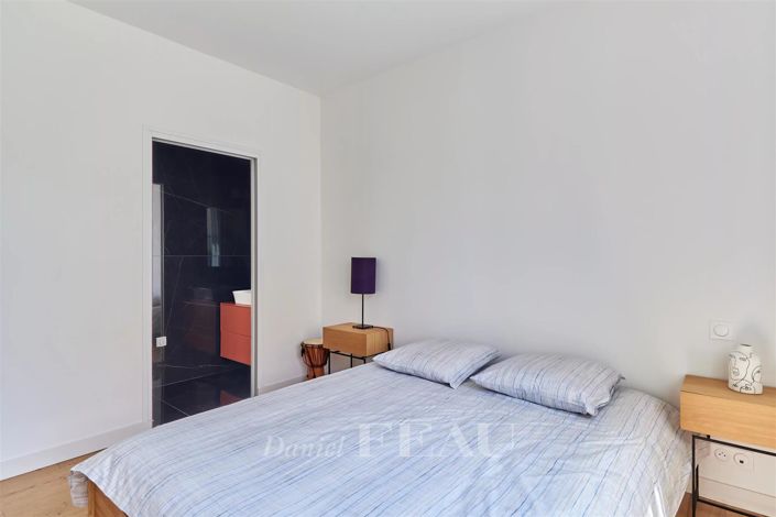 Image No.16-5 Bed House for sale