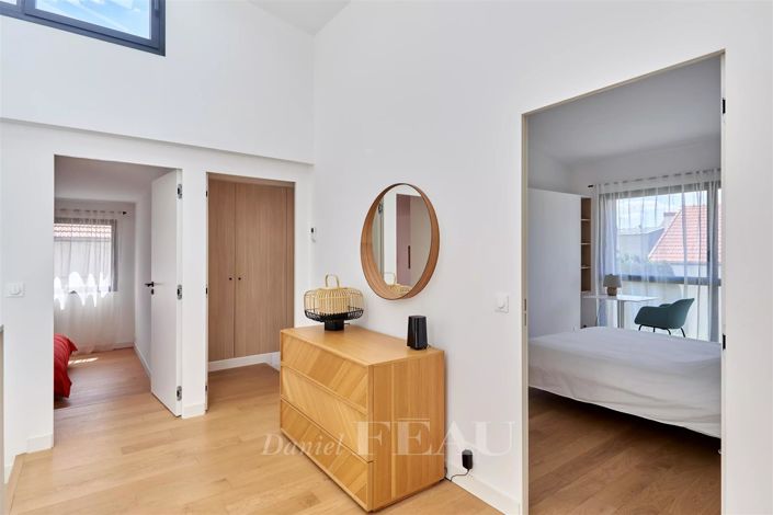 Image No.17-5 Bed House for sale