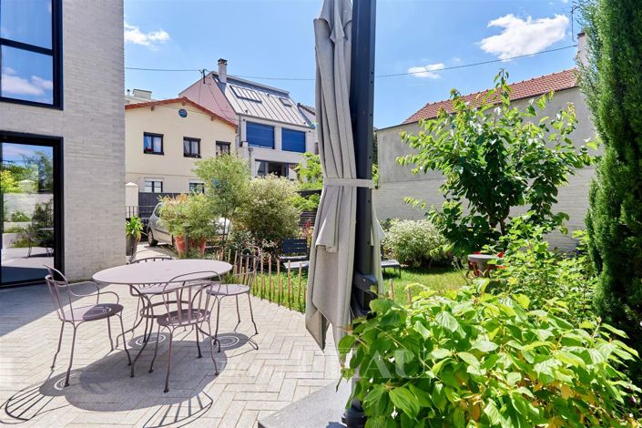 Image No.18-5 Bed House for sale