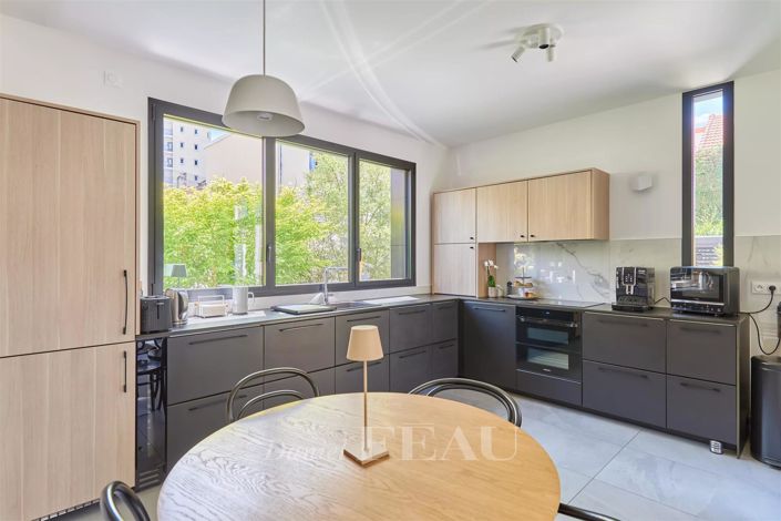 Image No.22-5 Bed House for sale