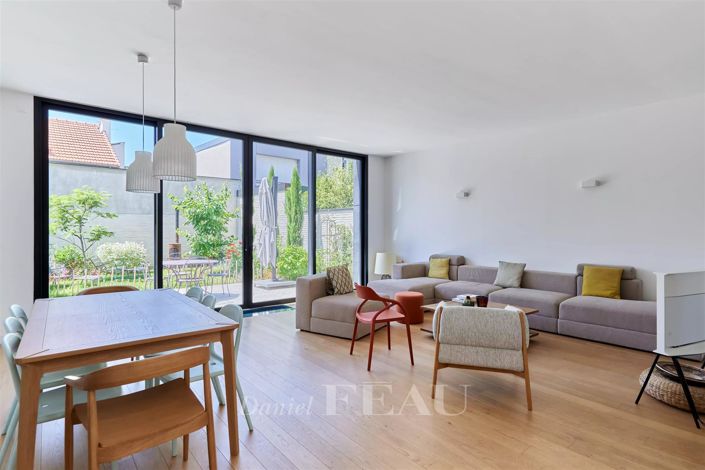 Image No.32-5 Bed House for sale