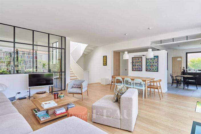 Image No.38-5 Bed House for sale