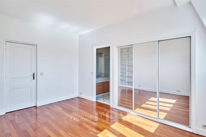 Image No.11-4 Bed Apartment for sale