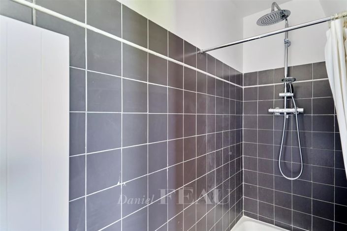 Image No.12-4 Bed Apartment for sale