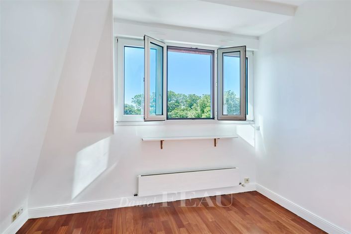 Image No.15-4 Bed Apartment for sale