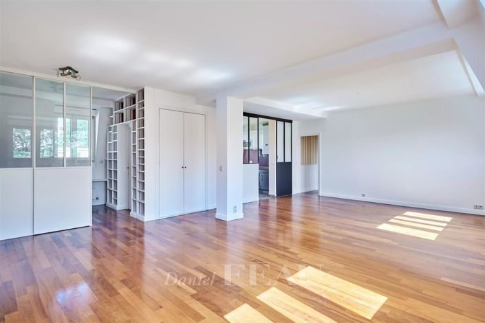 Image No.6-4 Bed Apartment for sale