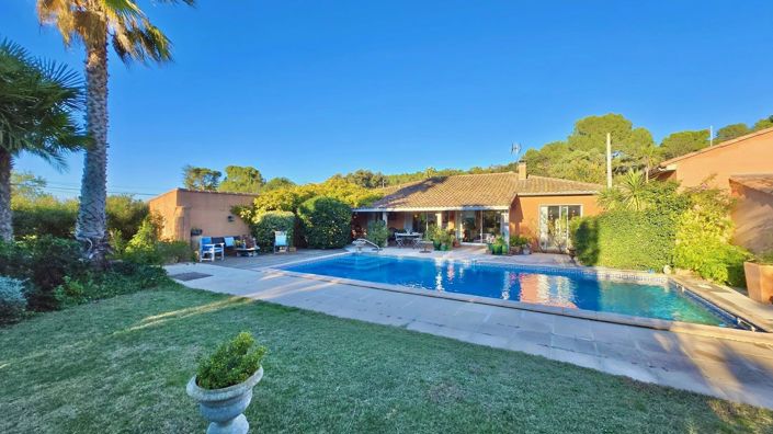 Image No.1-4 Bed House for sale