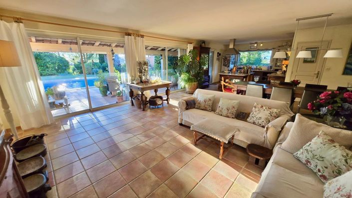 Image No.13-4 Bed House for sale