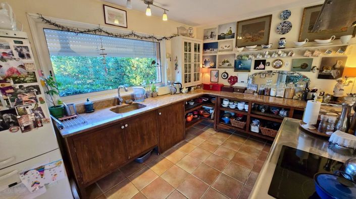 Image No.8-4 Bed House for sale