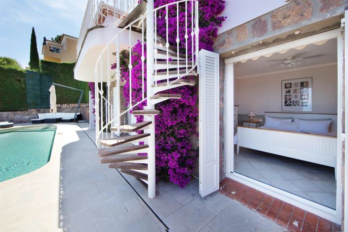 Image No.6-4 Bed House for sale