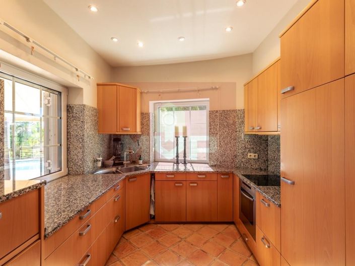 Image No.21-3 Bed House for sale