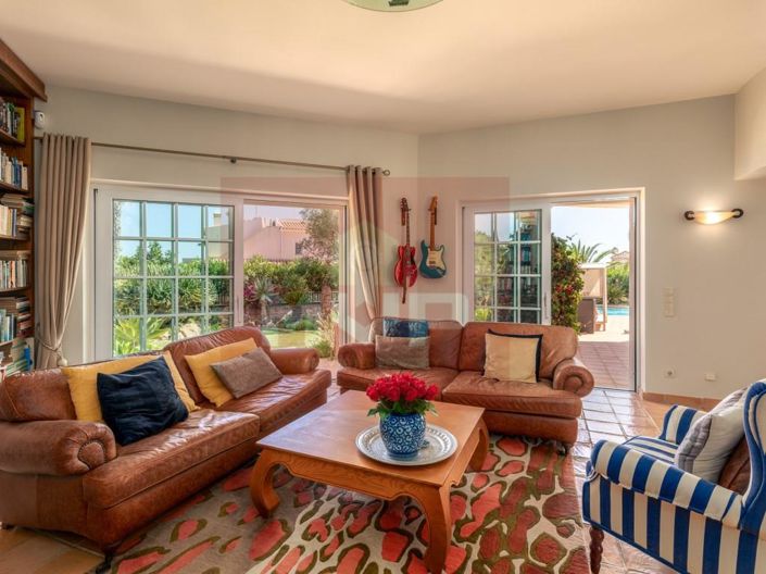 Image No.3-3 Bed House for sale