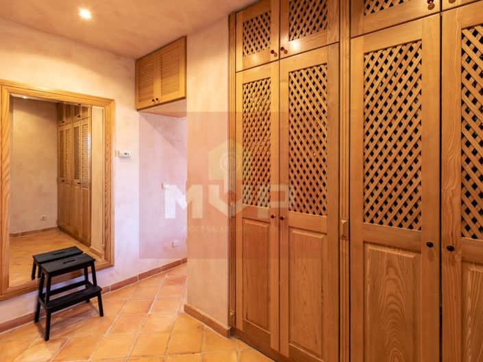 Image No.42-3 Bed House for sale