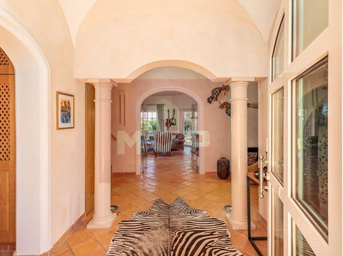 Image No.6-3 Bed House for sale