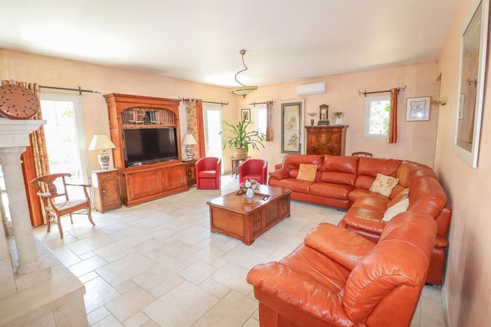 Image No.15-4 Bed House for sale