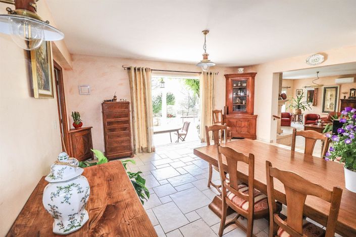 Image No.20-4 Bed House for sale