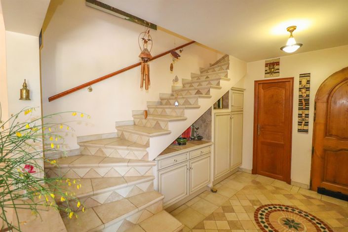 Image No.26-4 Bed House for sale