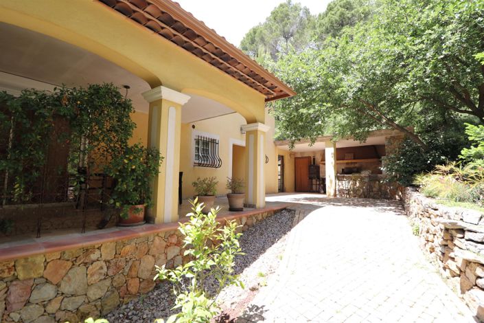 Image No.32-4 Bed House for sale