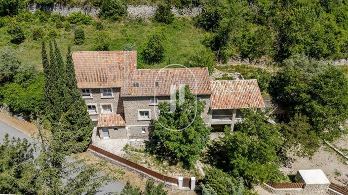 Image No.1-5 Bed House for sale