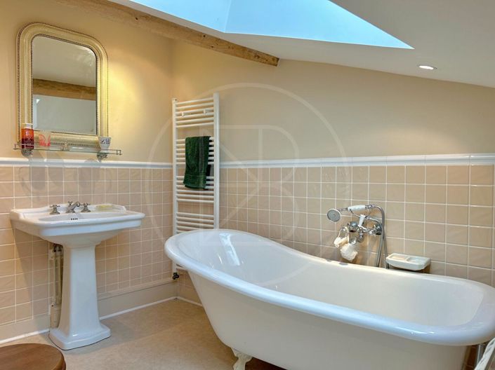 Image No.14-3 Bed House for sale