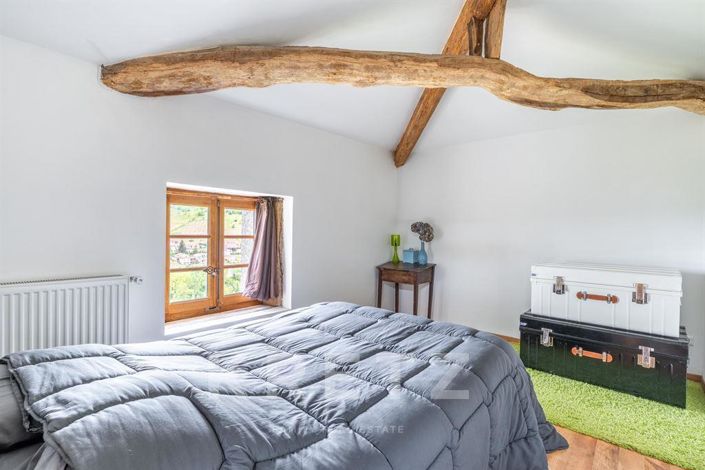 Image No.6-9 Bed House for sale