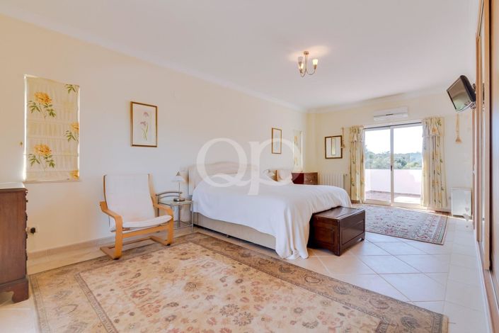 Image No.10-4 Bed House for sale