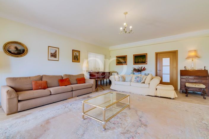 Image No.20-4 Bed House for sale