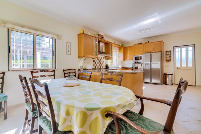 Image No.21-4 Bed House for sale