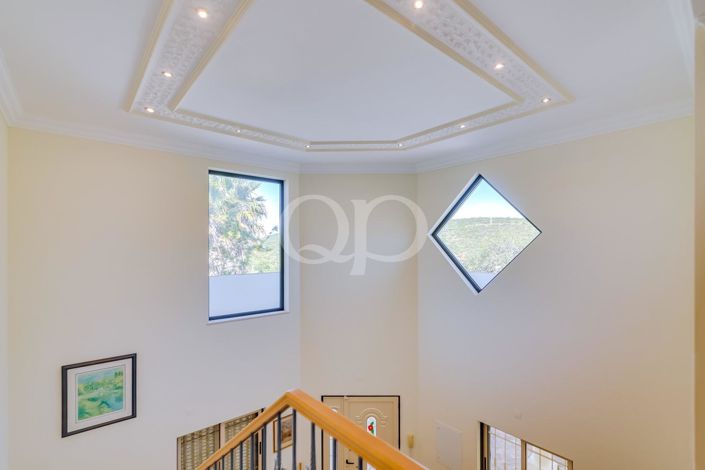 Image No.25-4 Bed House for sale