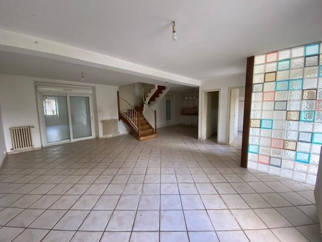 Image No.2-4 Bed House for sale