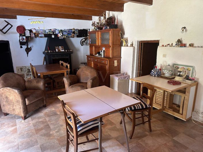 Image No.7-5 Bed House for sale