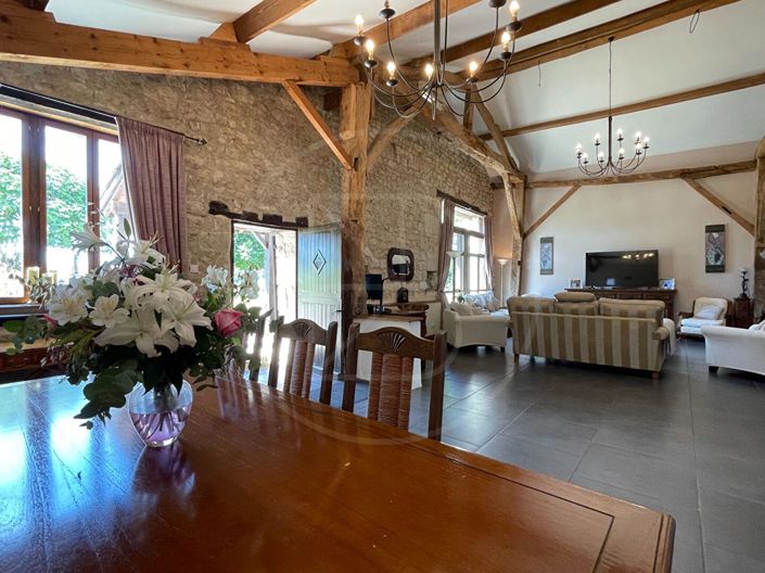 Image No.5-9 Bed House for sale