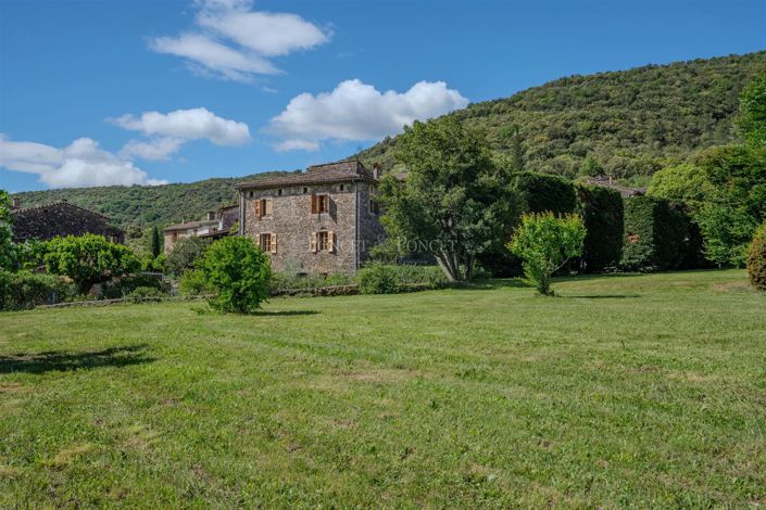 Image No.2-6 Bed House for sale