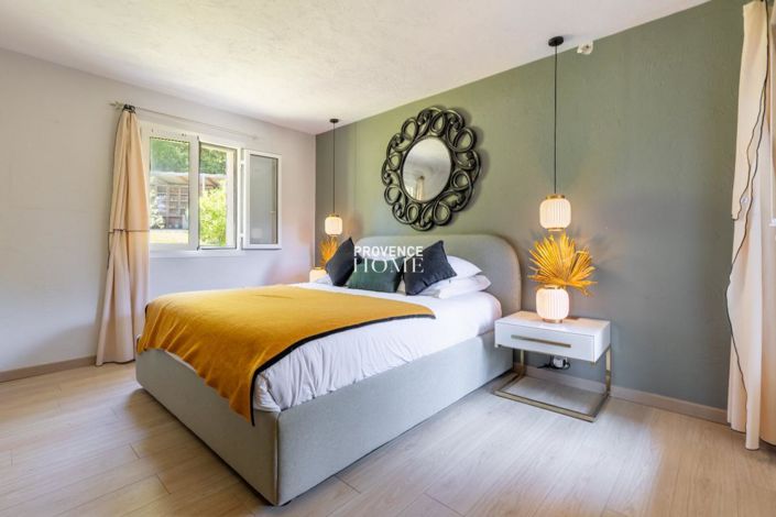 Image No.8-4 Bed House for sale