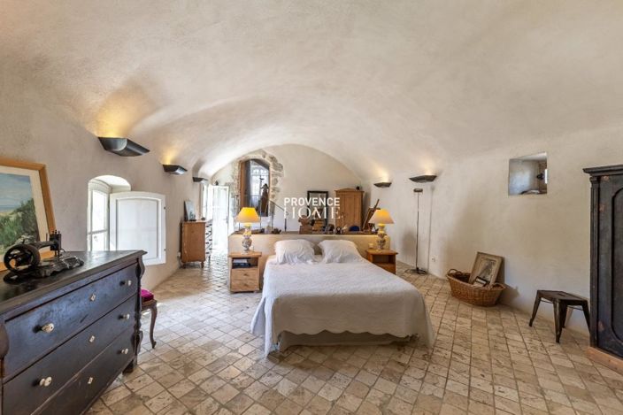 Image No.9-4 Bed House for sale