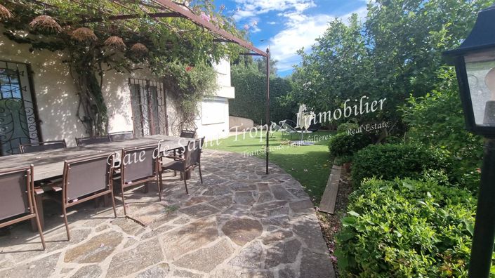 Image No.3-5 Bed House for sale