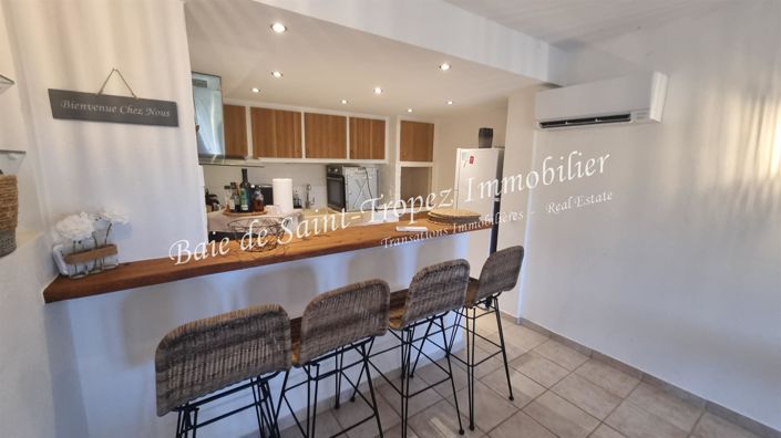 Image No.9-5 Bed House for sale