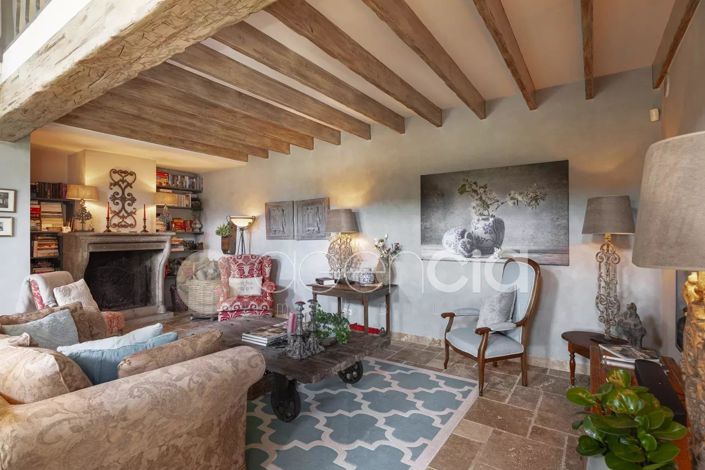 Image No.15-6 Bed House for sale