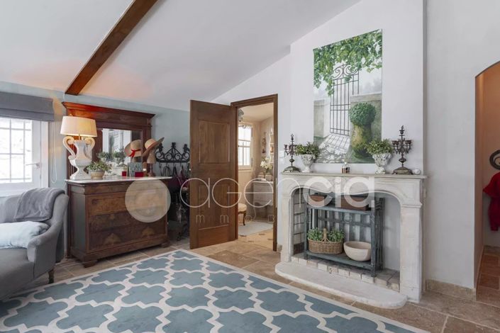 Image No.29-6 Bed House for sale