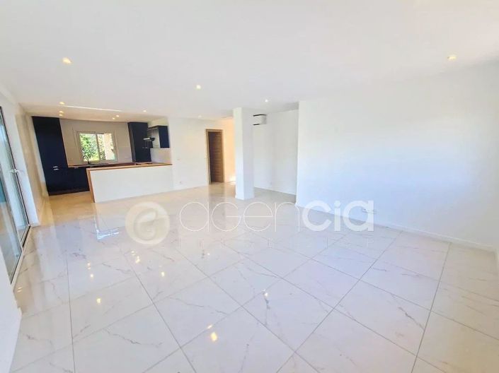 Image No.6-3 Bed Apartment for sale