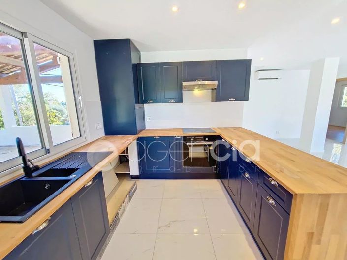 Image No.8-3 Bed Apartment for sale